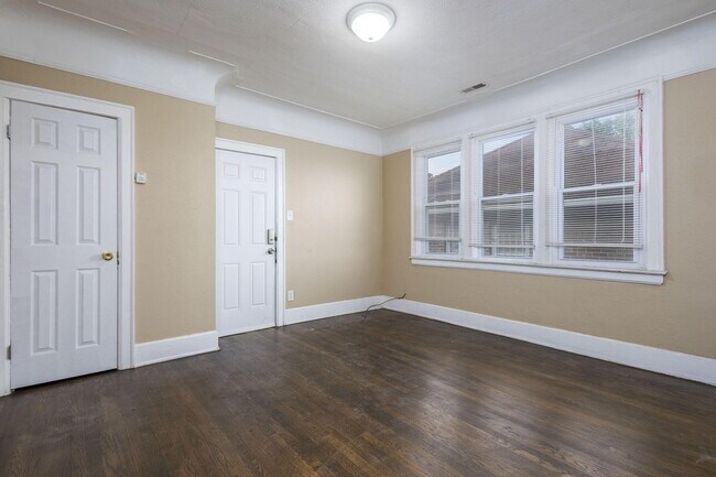 Photo - 2952 Waverly St Unit 2W