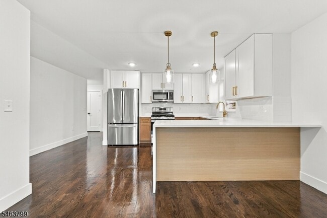 543 13th Ave Unit 2