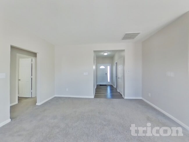 Photo - 5367 Shamus Dr