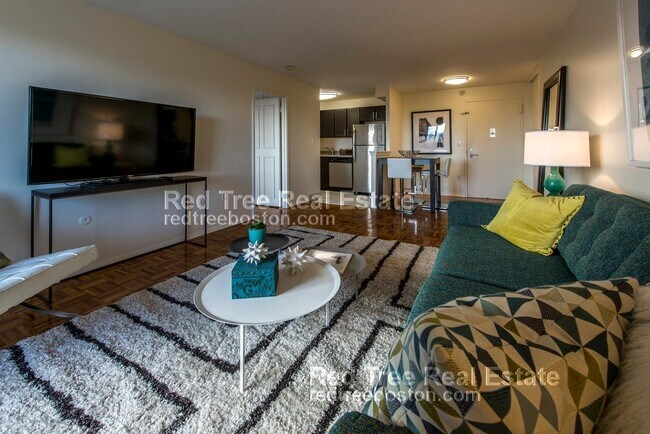175 Freeman St Unit 416