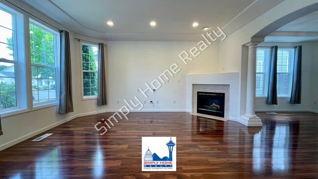 Photo - Step Inside To This Spacious & Comfortable 3-Bedroom Home!