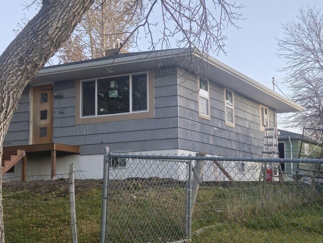 1210 7th Ave S Unit 1