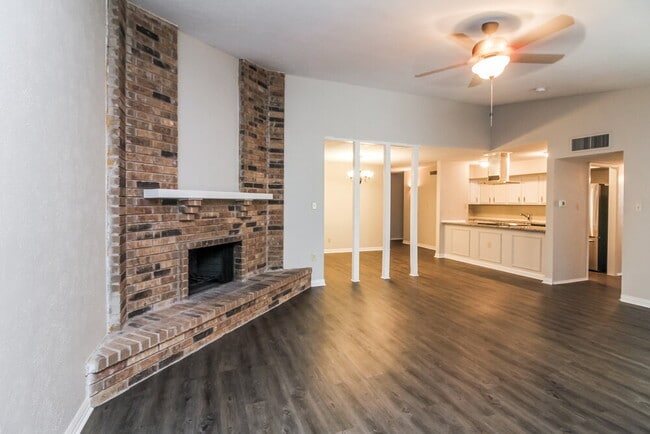 Photo - 4221 Sweetgum Way