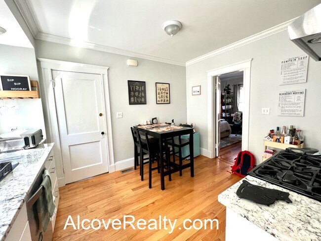 kitchen 1 - 34 Leonard St Unit 1