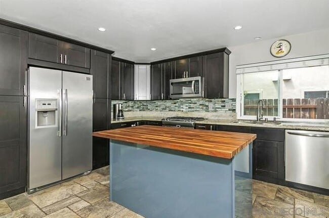 Building Photo - 110 pegasus Ave Rental
