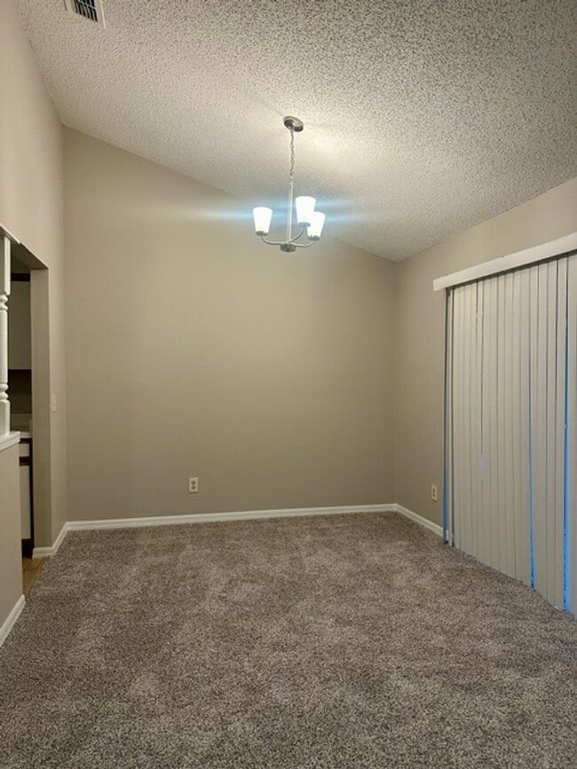 2259 Coach House Blvd Unit 2259 Coach House Blvd. Unit 702