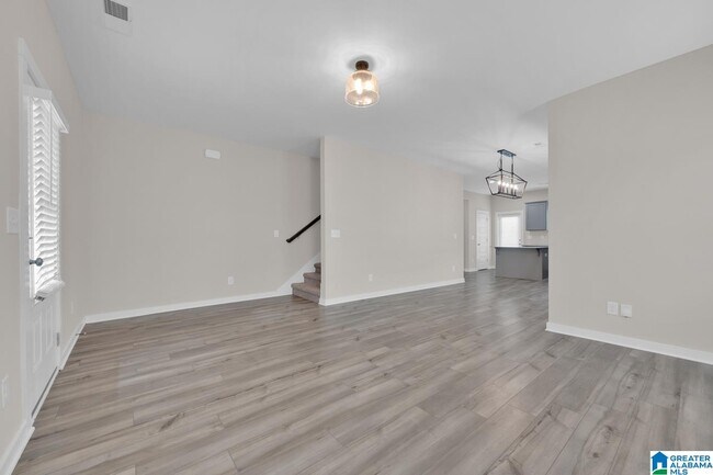 170 Kings Wy