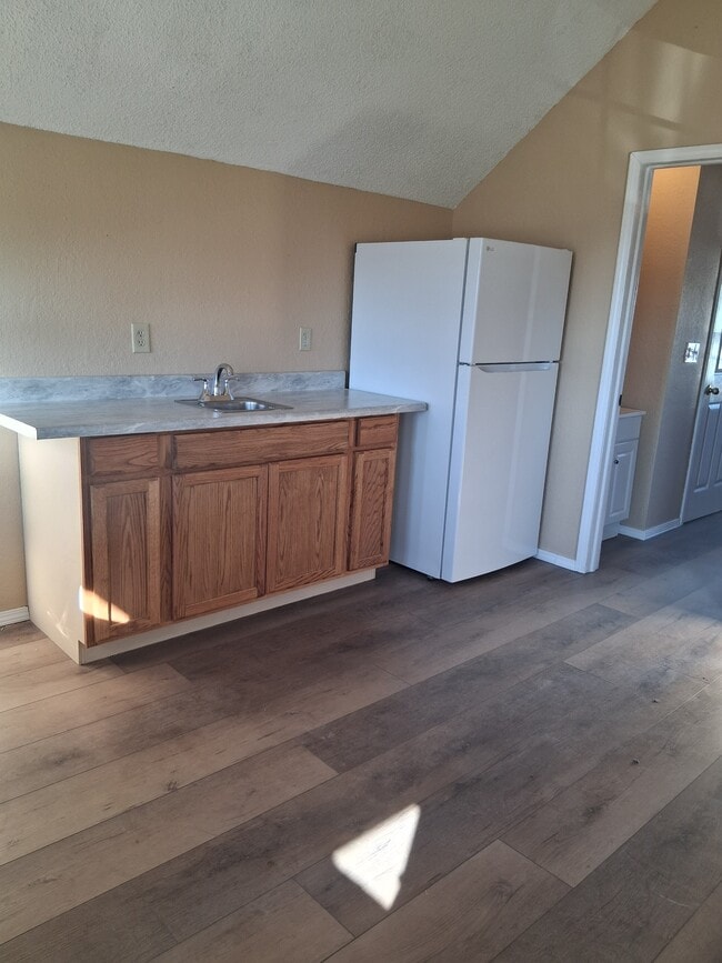 Photo - 65400 E 250 Rd