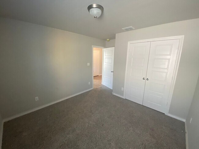 Photo - 7206 25th St