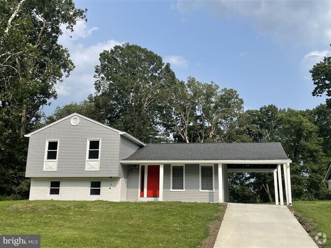 Building Photo - 13414 Queens Ln Rental