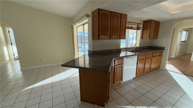 Photo - 516 Archer Pkwy W