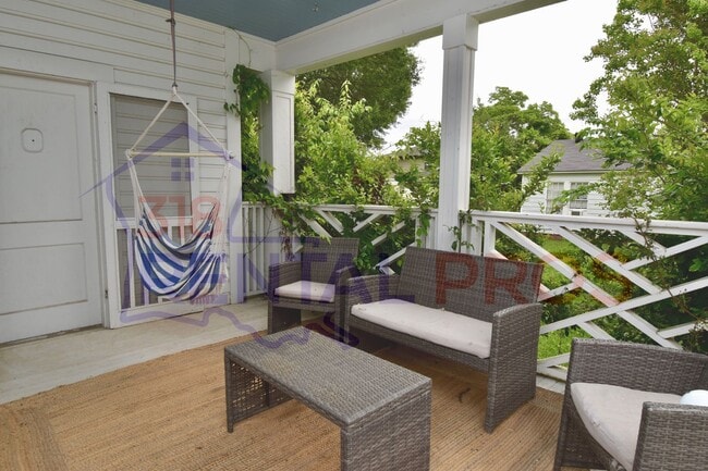 Photo - 3 Bed 2 Bath Home Within Walking Distance to Tech!