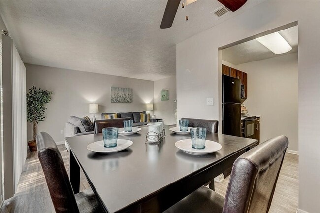 WatersEdge Apartments