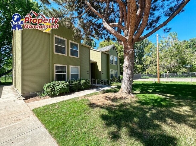 Building Photo - 2835 W Malad St Rental