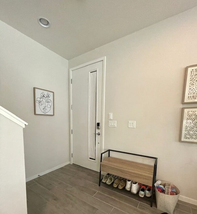 Photo - Beautiful Fully Furnished Condo in Affinit...