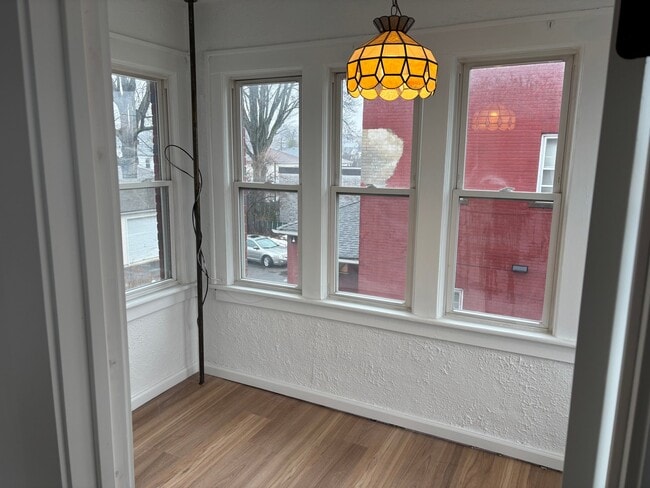 Building Photo - 334 Midland Ave