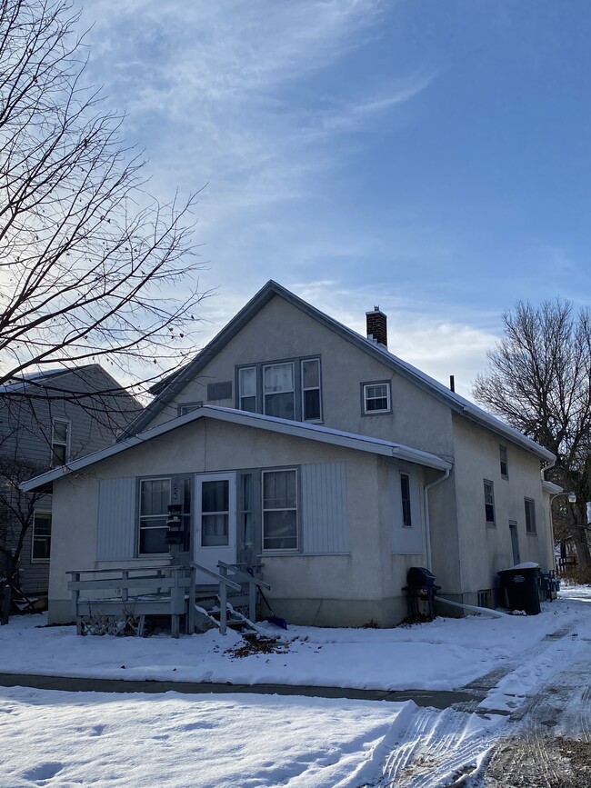 Photo - 516 Ann St SE