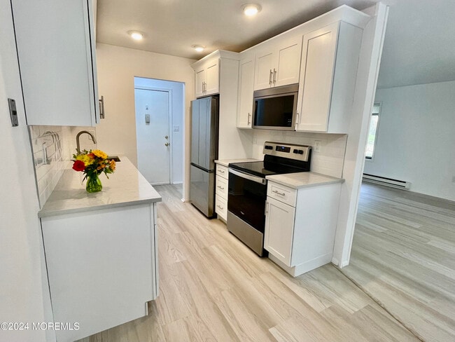 Photo - 175 Amberly Dr