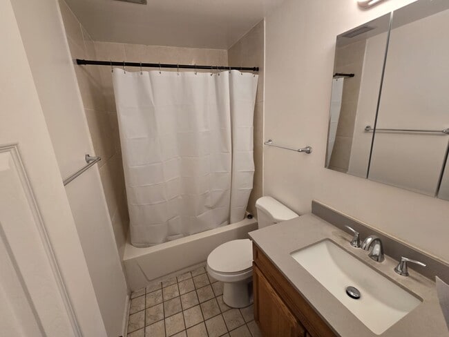 Photo - 5001 Carriage Way Dr Unidad A 314