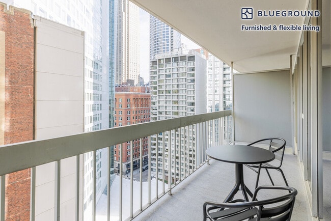 1 E Delaware Pl Unit SI FL14-ID1359