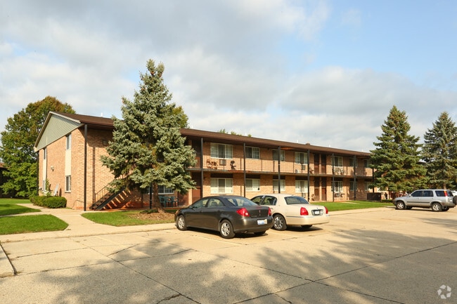 Photo - Emerald Apartments