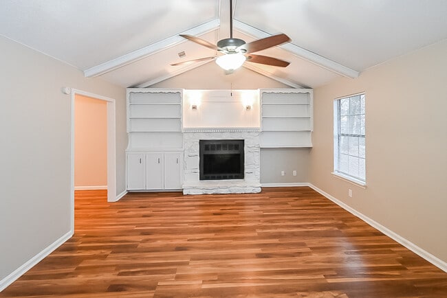 Photo - 53 Stoneledge Dr