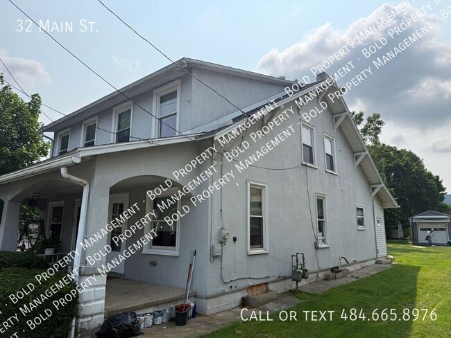 Photo - 32 E Main St
