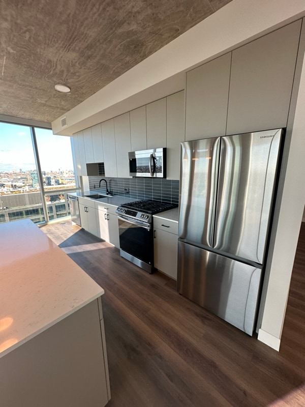 Photo - 315 N May St