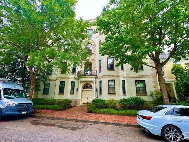 Building Photo - Historic Georgetown Sunny 2 Bedroom 1.5 Ba... Rental