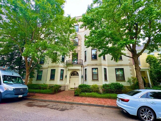 Historic Georgetown Sunny 2 Bedroom 1.5 Ba... - Historic Georgetown Sunny 2 Bedroom 1.5 Ba... Condo