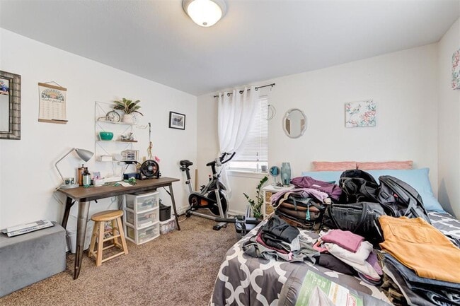 Photo - 840 NW 44th St
