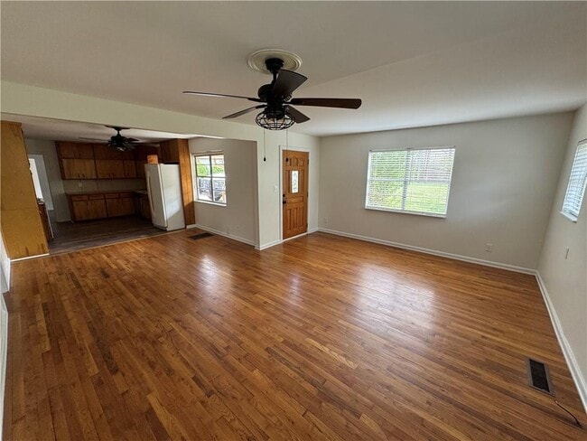 Photo - 276 Camp Glisson Rd