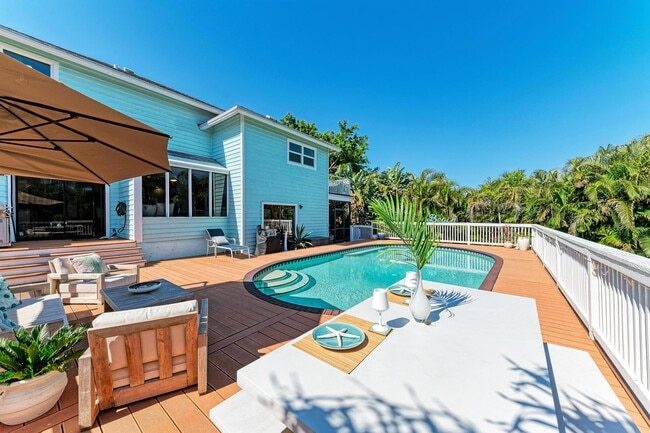 Photo - 8102 17th Ave W