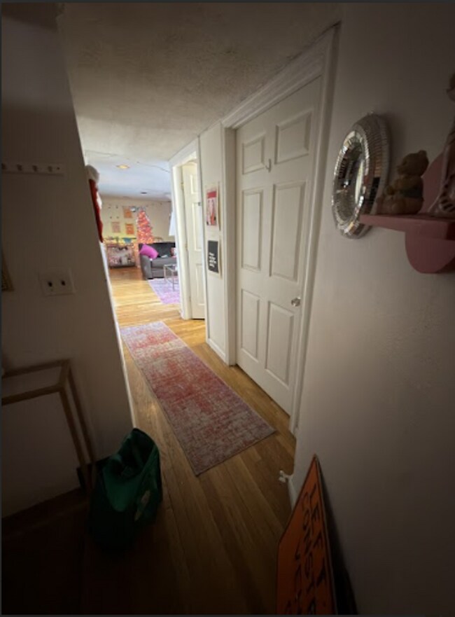 Photo - 3 Bed Each with their OWN BATHROOM!!!! Living Room