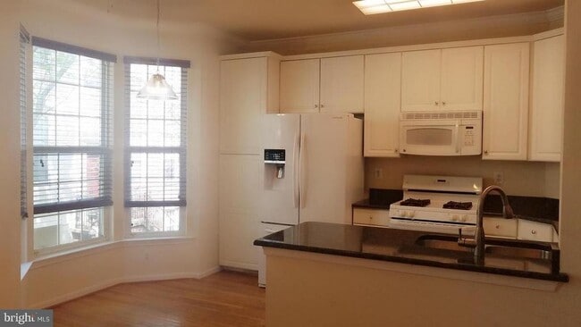 Photo - 9609 Athens Pl