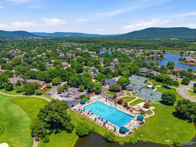 Photo - 2704 Hampton Cove Way SE