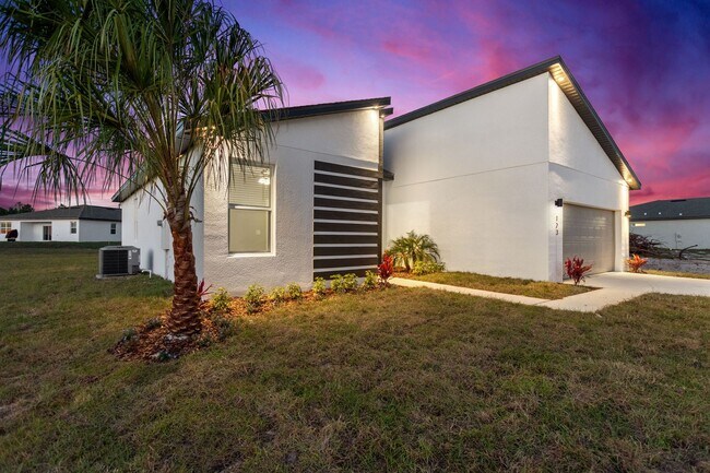 Photo - Deposit-Free! Modern, energy efficient hom...