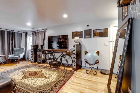 Building Photo - 6414 N Mozart St Unit 2S