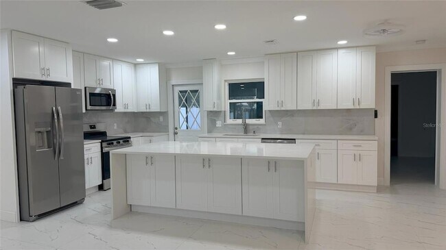 Photo - 3727 Overlook Dr NE