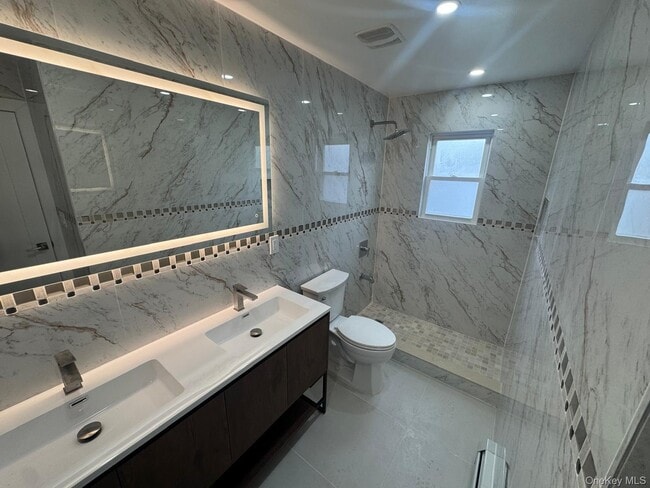 Photo - 230-07 145th Ave