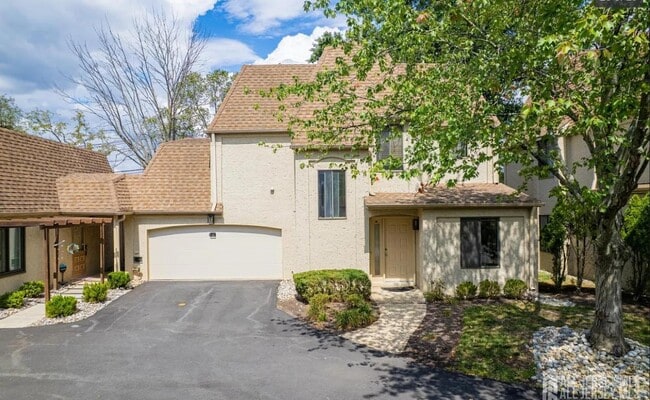 Building Photo - 31 Gate House Ln