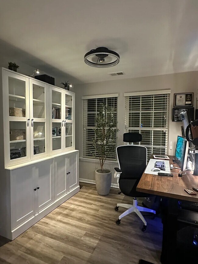 Photo - Topiary House