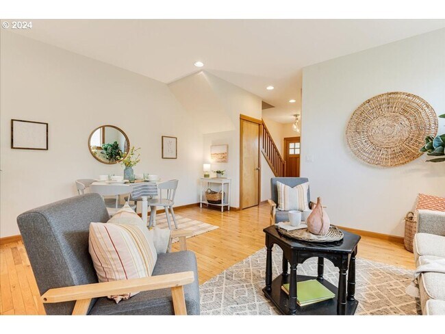 Photo - Charming 3-Bed, 2.5-Bath Townhome with Private Patio, Open Floor Plan, and Prime King Neighborhoo...