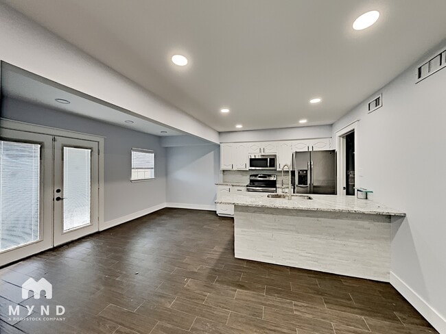 Photo - 318 Arborview Dr