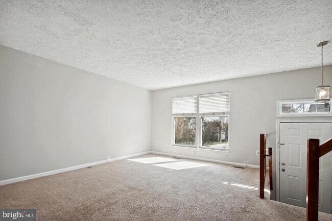 Building Photo - 704 Suffield Dr