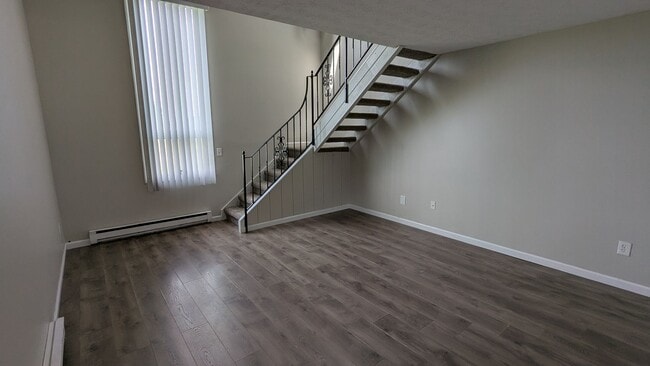 Photo - MN Cedar Village (785) Unit Apt C (Loft)