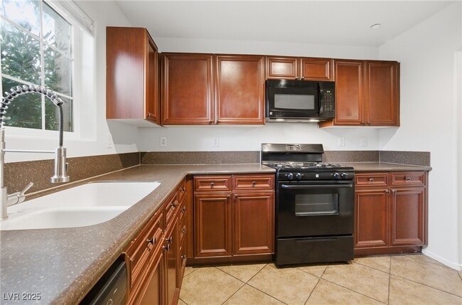 Photo - 9057 Pure Sapphire Ct