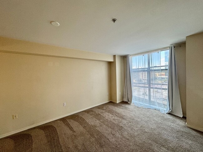 118 107th Ave NE