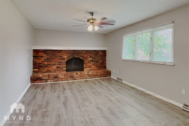 Photo - 1525 Francisco Rd