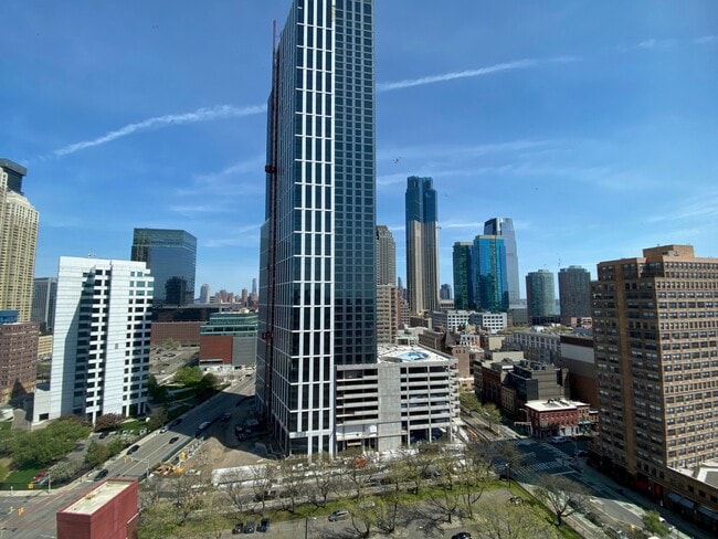 Photo - 135 Montgomery St